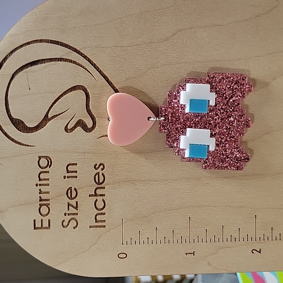 🔥LAST PAIR🔥Gamer Girl PacMan Ghost Drop Earrings - Picture 3 of 5